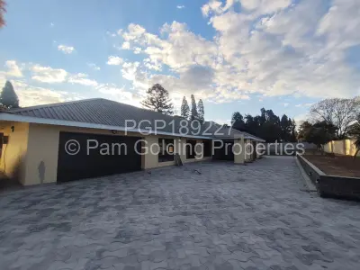 House to Rent in Greendale