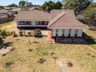 House for Sale in Waterfalls