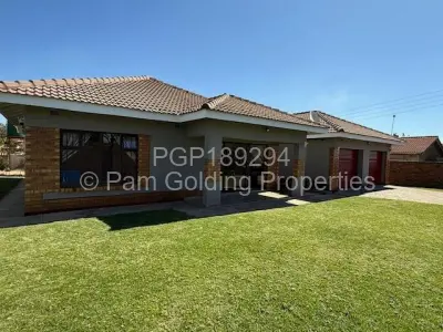 House to Rent in Zimre Park
