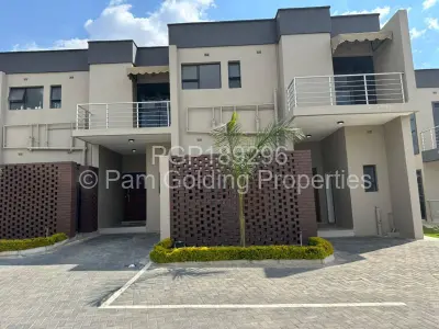 Townhouse/Complex/Cluster to Rent in Sentosa
