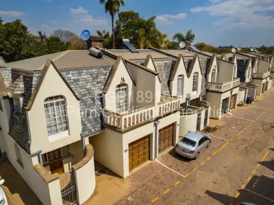 Townhouse/Complex/Cluster for Sale in Newlands
