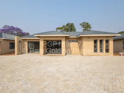 Cottage/Garden Flat for Sale in Bluff Hill