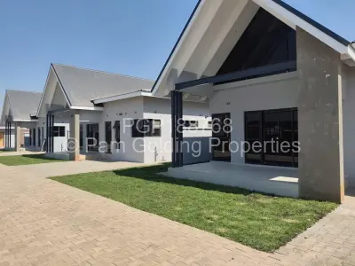 Townhouse/Complex/Cluster to Rent in Marlborough