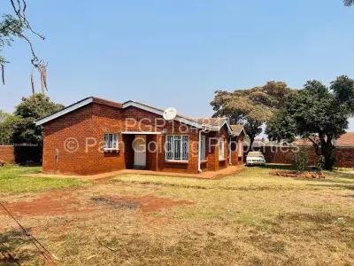 House to Rent in Westgate