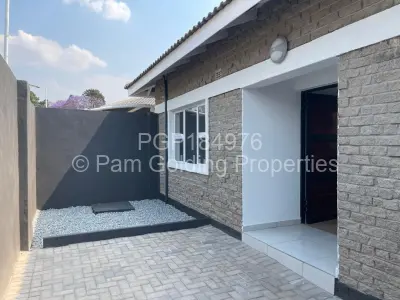 Townhouse/Complex/Cluster to Rent in Greendale