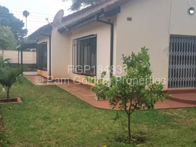 Townhouse/Complex/Cluster to Rent in Greendale North