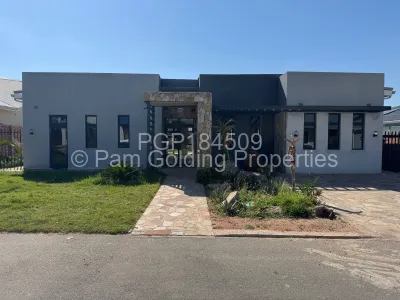 Townhouse/Complex/Cluster for Sale in Arlington