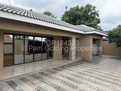 House for Sale in Mainway Meadows