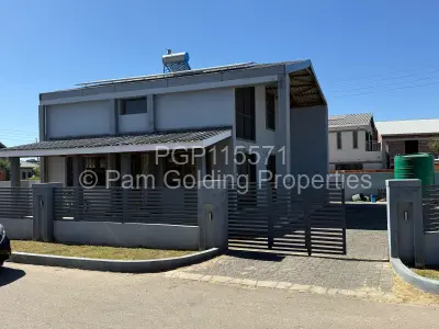 Townhouse/Complex/Cluster for Sale in Arlington