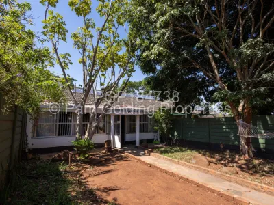Cottage/Garden Flat for Sale in Greystone Park