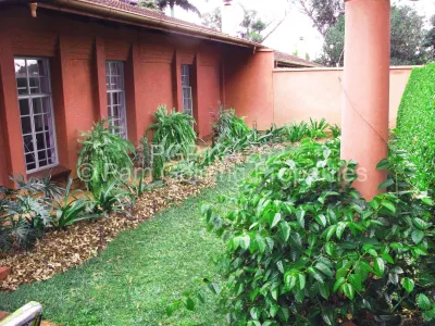 Townhouse/Complex/Cluster to Rent in Avondale