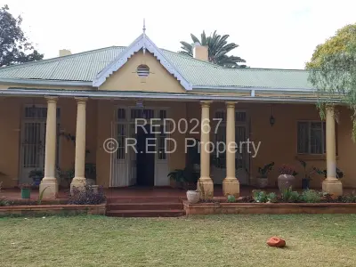 House for Sale in Suburbs