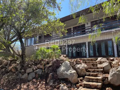 House for Sale in Burnside