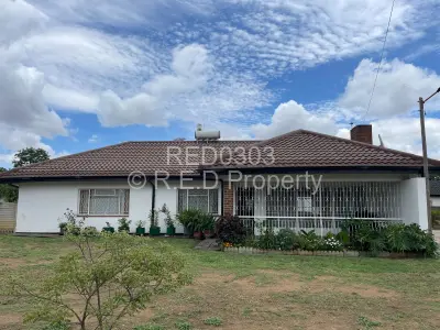 House For Sale in Woodlands