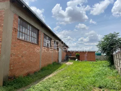 Industrial Stand For Sale in Kelvin