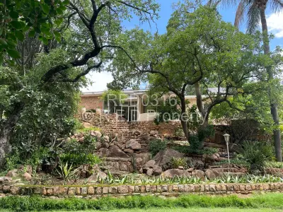 House For Sale in Burnside