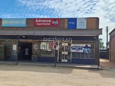 Retail/Shop For Sale in Luveve