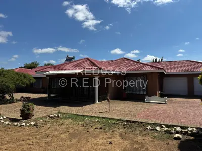 House For Sale in Manningdale