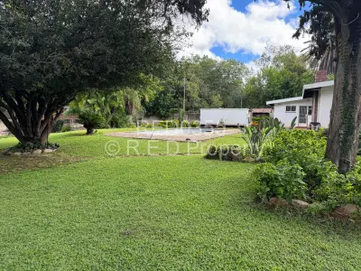 House For Sale in Hillside Byo