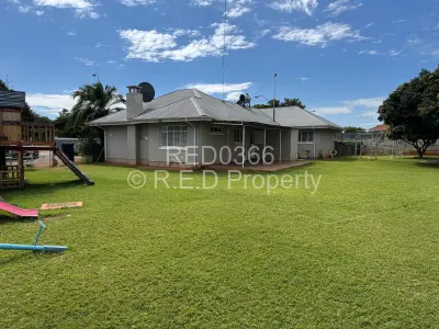 House For Sale in Famona