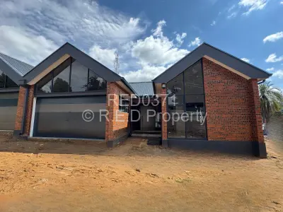 Townhouse/Cluster For Sale in Hillside Byo