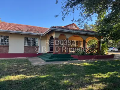 House For Sale in Burnside