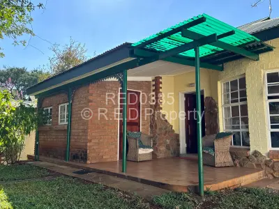 Townhouse/Cluster For Sale in Suburbs