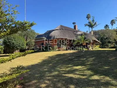 House For Sale in Douglasdale