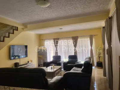 Townhouse/Cluster For Rent in Hillside Byo