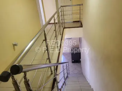 Townhouse/Cluster For Rent in Hillside Byo