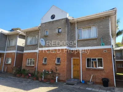 Townhouse/Cluster For Rent in Hillside Byo