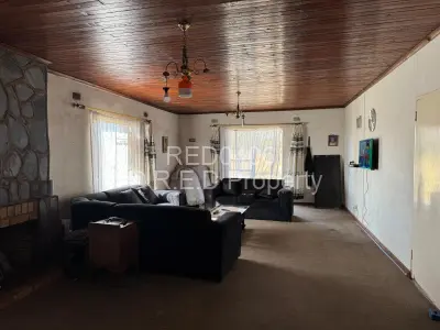 House For Sale in Manningdale