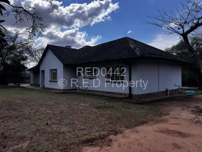 House For Rent in Burnside