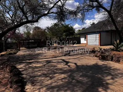 House For Rent in Burnside