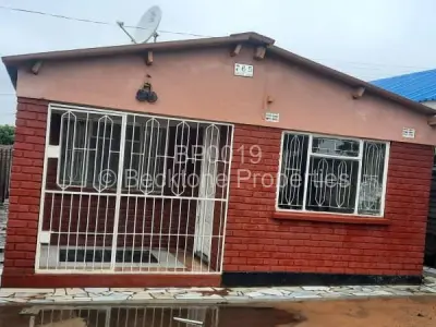 House for Sale in Cowdray Park