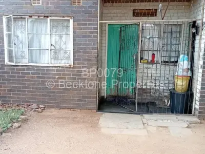 Flat/Apartment For Sale in Mzilikazi