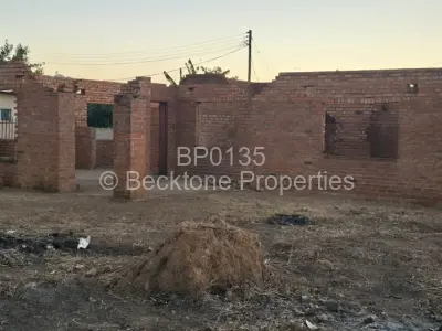 Cottage/Garden Flat For Sale in Mahatshula