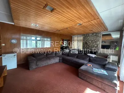 House For Sale in Burnside