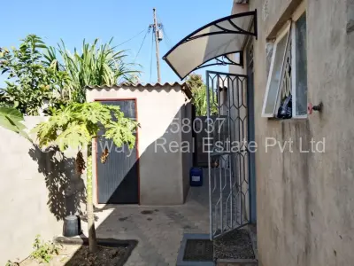 House For Sale in Emakhandeni