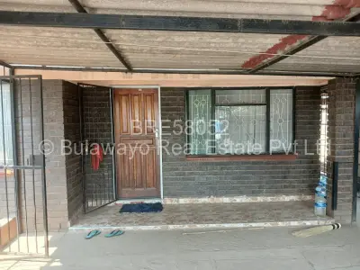 House For Sale in Glen View