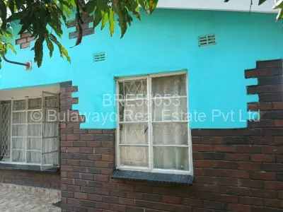 House For Sale in Glen View