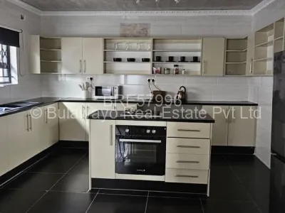 Townhouse/Complex/Cluster for Sale in Selbourne Park