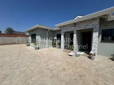 Townhouse/Complex/Cluster to Rent in The Grange