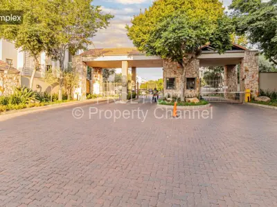 Flat/Apartment For Sale in Sandton