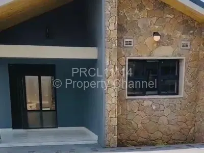 Flat/Apartment For Rent in Pomona