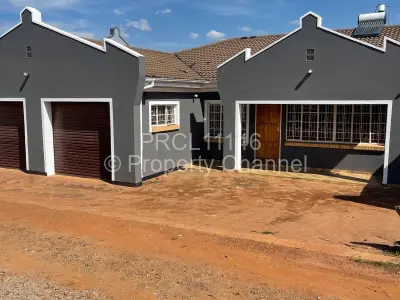 Townhouse/Cluster For Sale in Bluff Hill