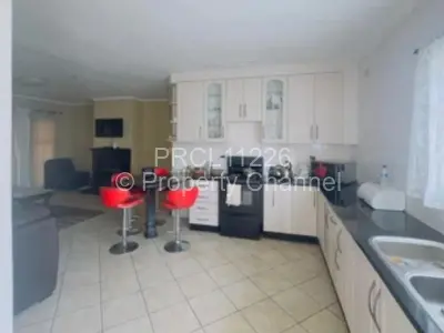 Townhouse/Cluster For Sale in Waterfalls