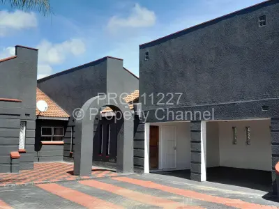 House For Sale in Zimre Park