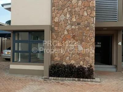 Townhouse/Cluster For Sale in Pomona