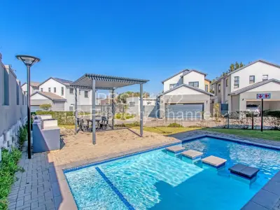 Flat/Apartment For Sale in Johannesburg